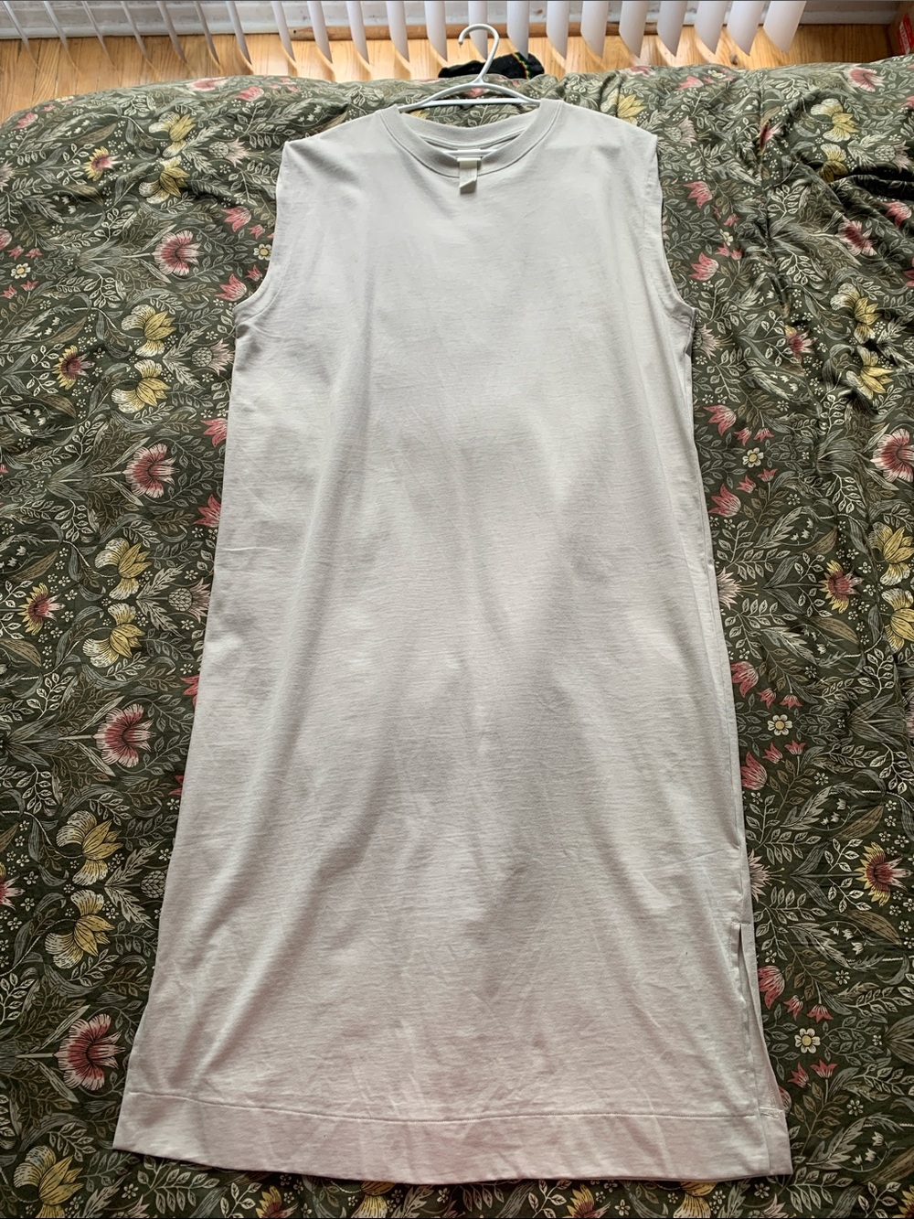H&M White Sleeveless Crewneck Shift Dress